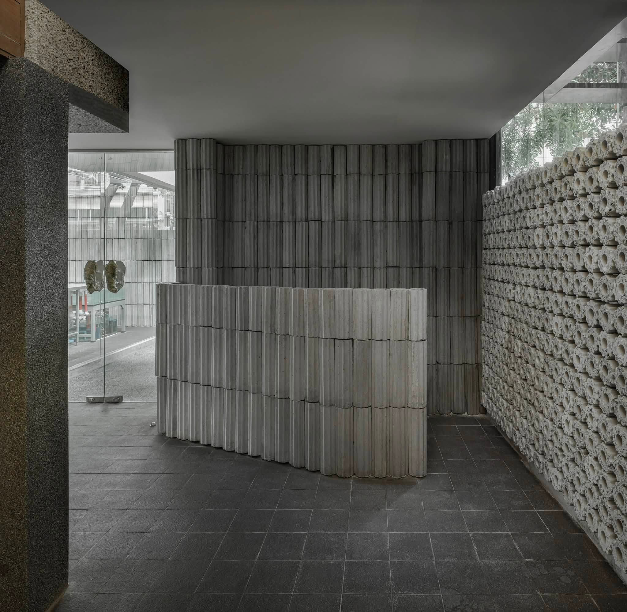 Fluted columns and entrance passage, Bangkok